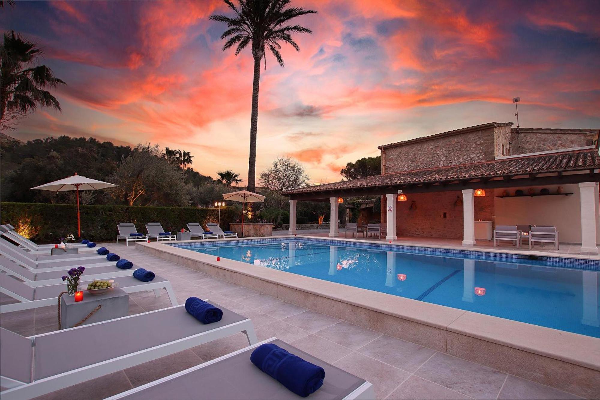 Ferienhaus Beeindruckende Grosse Villa In Der Naehe Von Cala San Vicente *